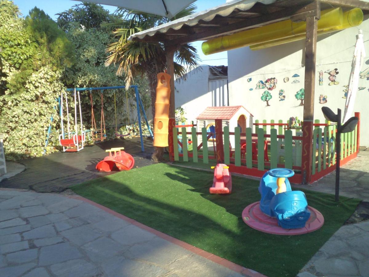 פורקה Aquarius Hotel מראה חיצוני תמונה