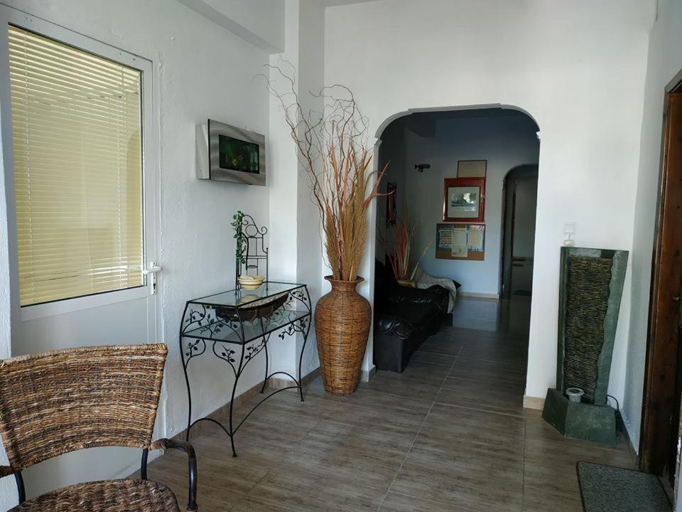 פורקה Aquarius Hotel מראה חיצוני תמונה