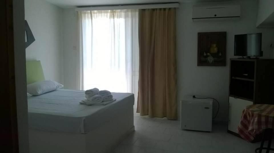 פורקה Aquarius Hotel מראה חיצוני תמונה