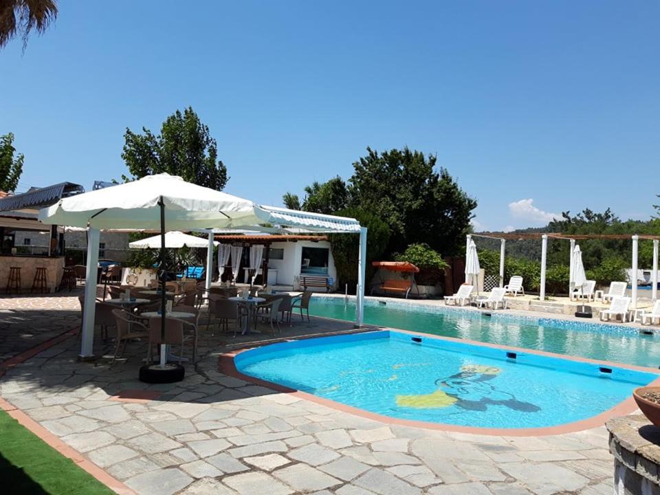 פורקה Aquarius Hotel מראה חיצוני תמונה
